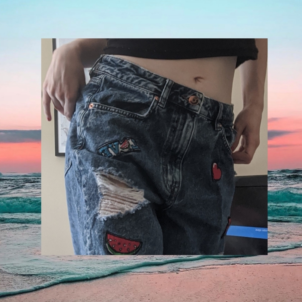 H&M~ Blue Distressed Ripped Mom Jeans